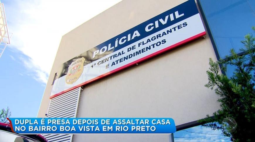 Dupla é presa depois de assaltar casa no bairro Boa Vista, em Rio  Preto