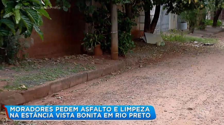 Moradores pedem asfalto e limpeza na Està¢ncia Vista Bonita em Rio Preto
