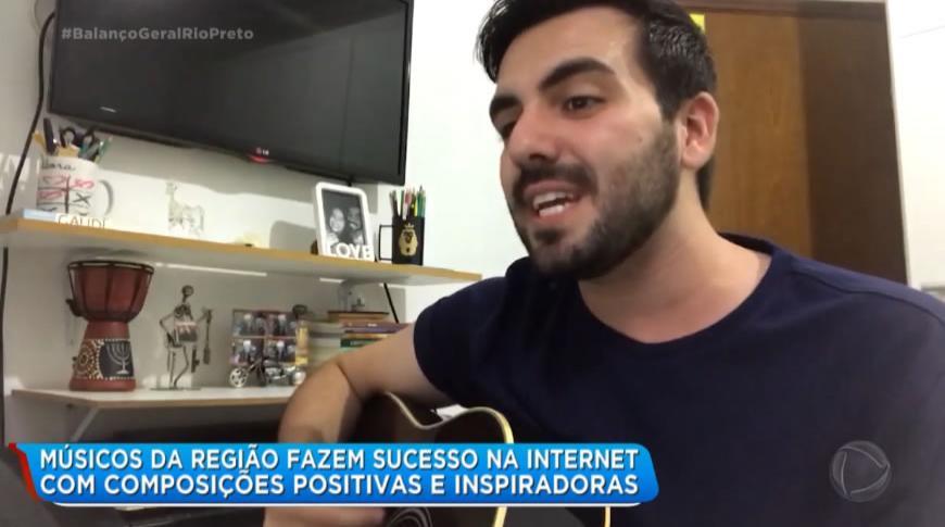 Músicos da região fazem sucesso na internet com composições positivas e inspiradoras