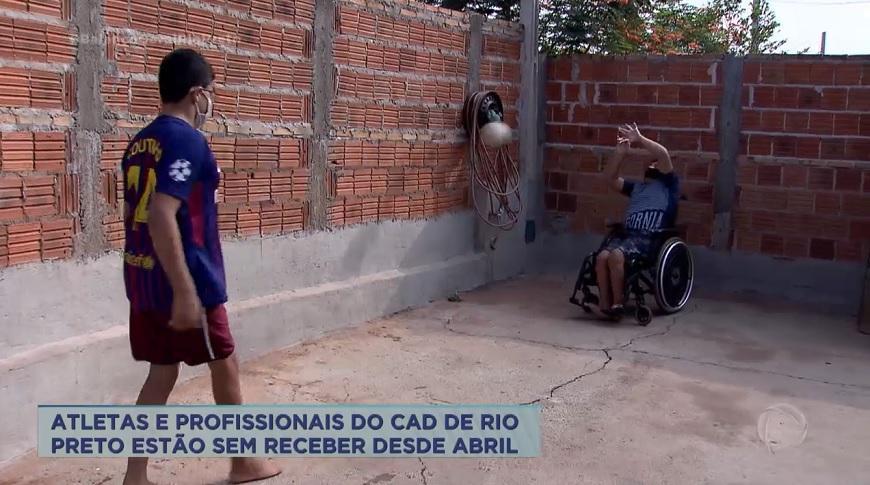Atletas e profissionais do CAD de Rio Preto estão sem receber desde abril