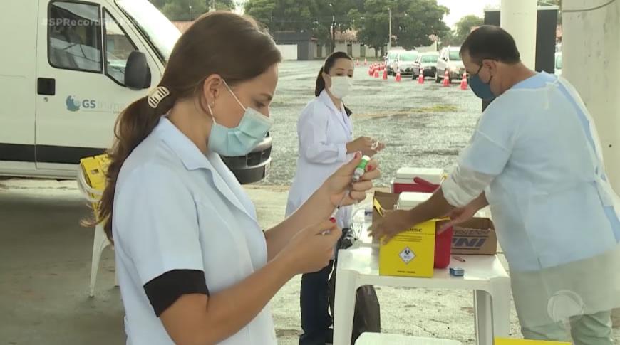 Recomeça a  vacinação contra a Covid-19 em Araçatuba