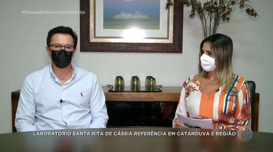 Record Entrevista no laboratório Santa Rita de Cássia, em Catanduva