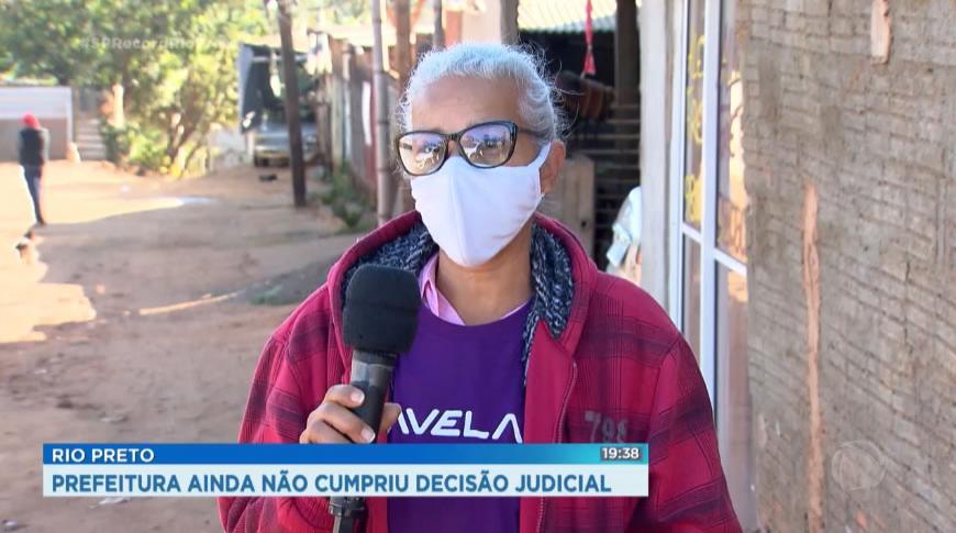 Prefeitura não cumpriu decisão judicial e moradores da favela da Vila Italia continuam sem abastecimento de água