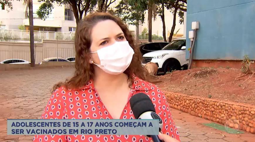 Adolescentes de 15 a 17 anos começam a ser vacinados em Rio Preto