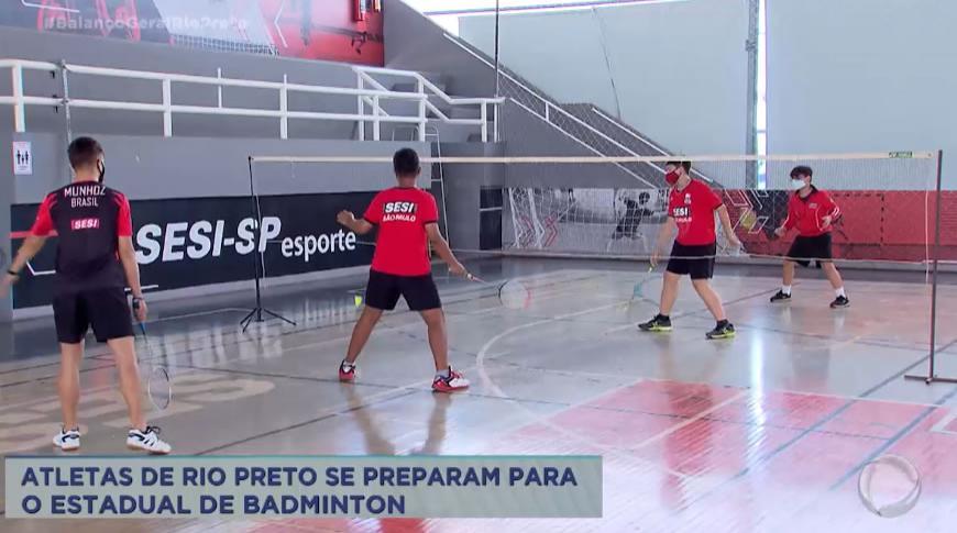 Atletas de Rio Preto se preparam para o estadual de Badminton