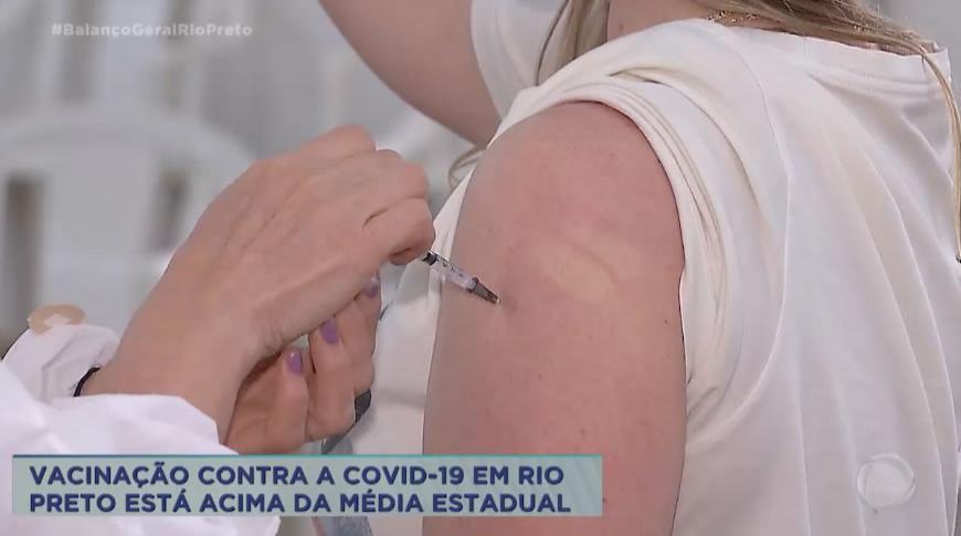 Vacinação contra a Covid-19 em Rio Preto está acima da média estadual