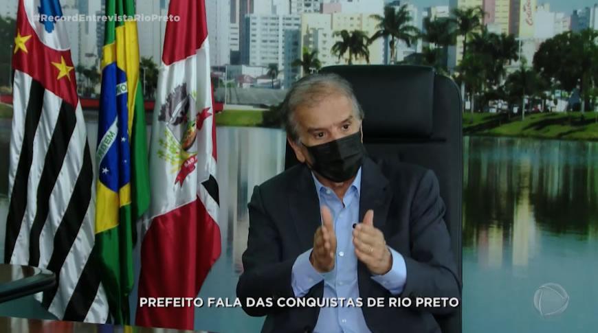 Record Entrevista fala com prefeito Edinho Araújo