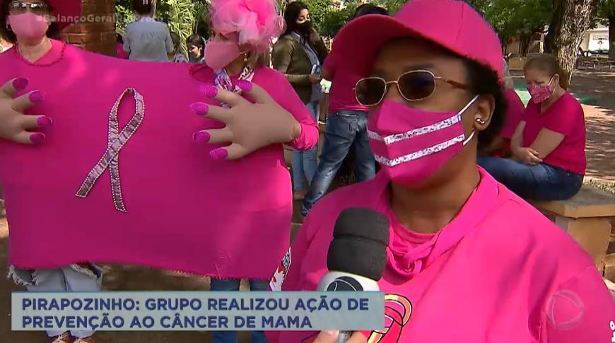 Grupo de Pirapozinho realiza ação de prevenção ao câncer de mama