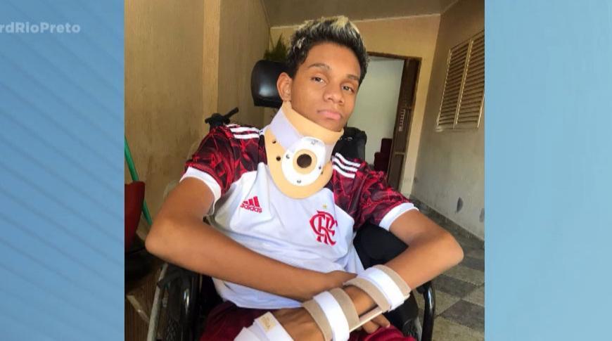 Família de Buritama  pede ajuda para tratamento de jovem tetraplégico