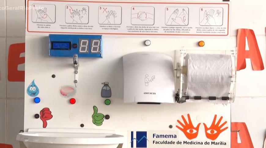 Pesquisador de Prudente desenvolve robô que ensina a lavar as mãos