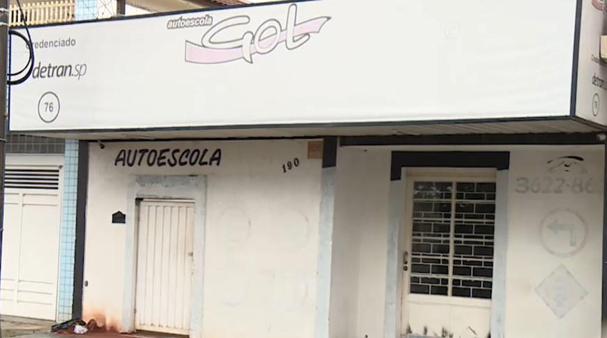 Alunos de autoescola de Araçatuba reclamam de prejuízos