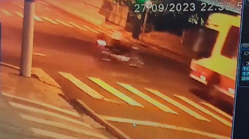 Imagens mostram o momento do acidente que matou uma motociclista em Rio Preto
