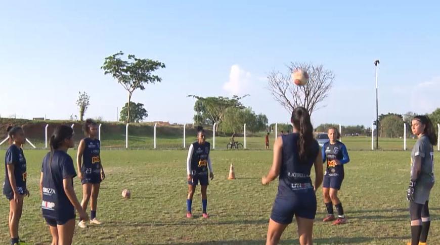 Futebol feminino recebe apoio de empresas em Rio Preto