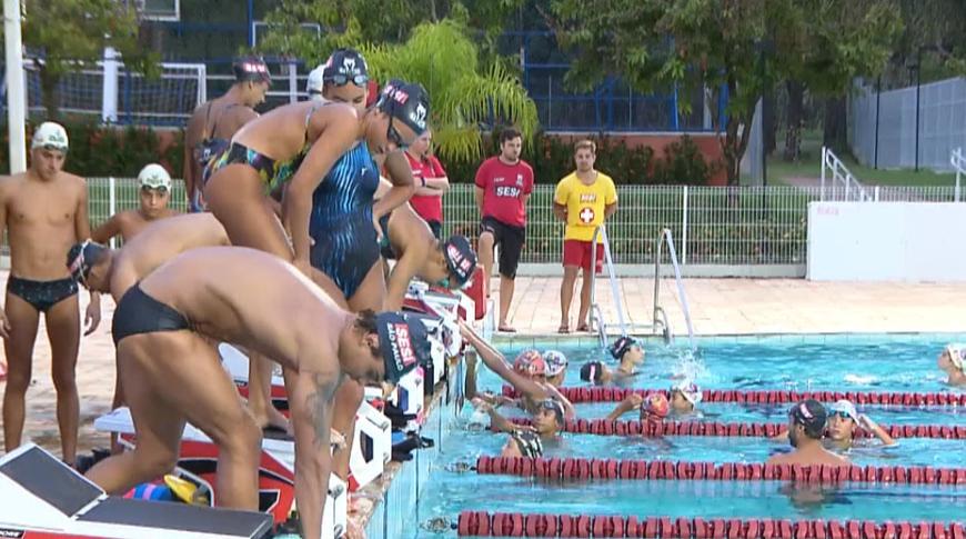 Atletas da elite de natação do Sesi treinam para as Olimpíadas de Paris
