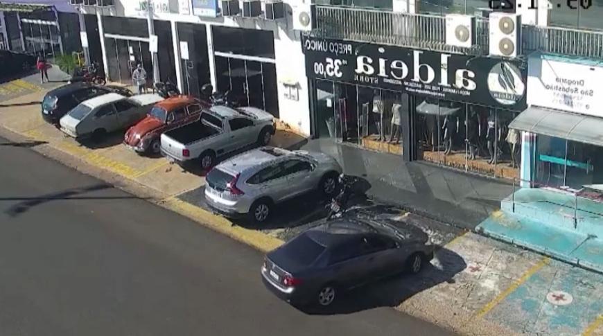 Morador de São Paulo localiza carro roubado depois de levar multa em Bady Bassit